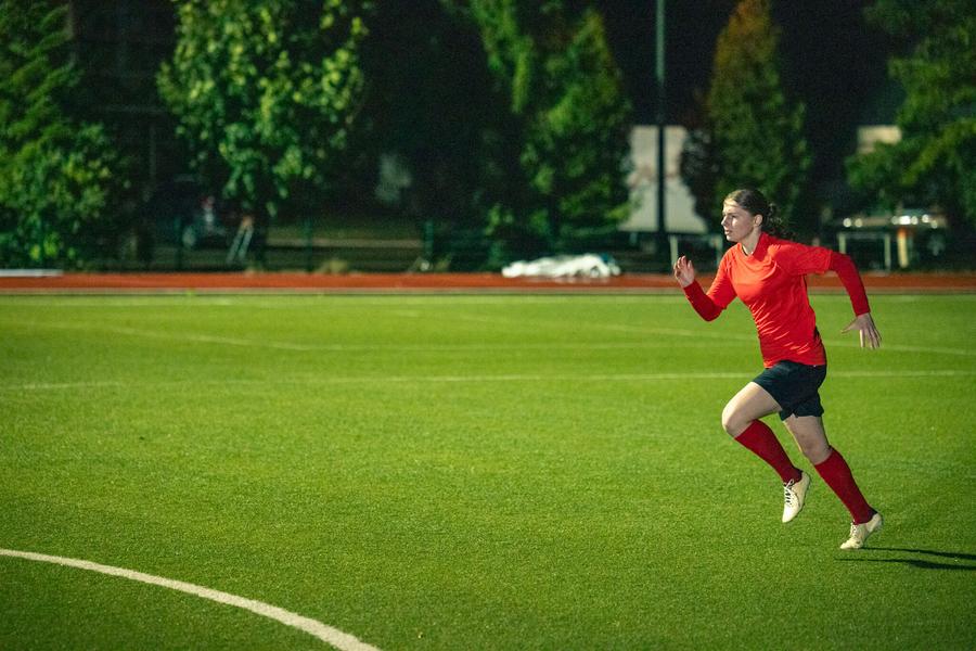 „Am sacrificat bucuriile de moment, sportul mă definește” » Fotbalista de 17 ani a Rapidului a revenit după o accidentare gravă: „Așa m-am disciplinat”