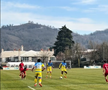 Douglas Costa a evoluat pe un stadion de 750 de locuri // Capturi FOTO: Tiktok @mundialitopodcast