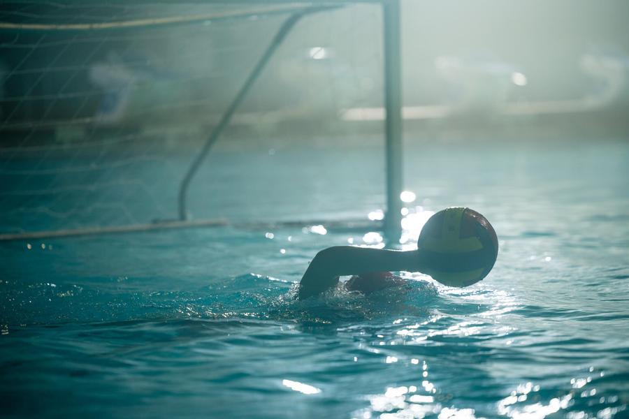 Tenacitate și rezistență! La doar 16 ani, portarul Rapidului vrea să fie cel mai bun în România: „Unii văd obstacole în sport, eu văd resurse”