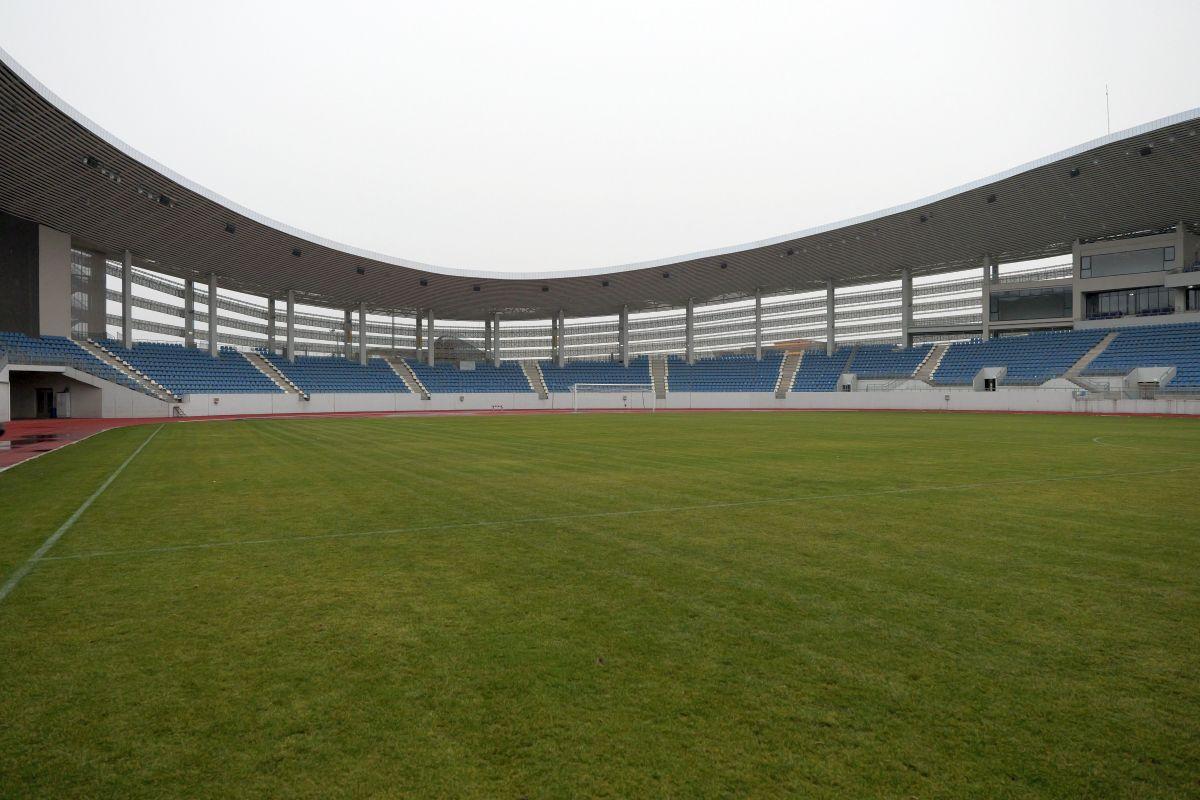 Stadionul funcționarilor! Pe arena unde Pandurii îngenunchea granzii mai „joacă” doar angajații de la primărie! GSP a descins la Târgu-Jiu