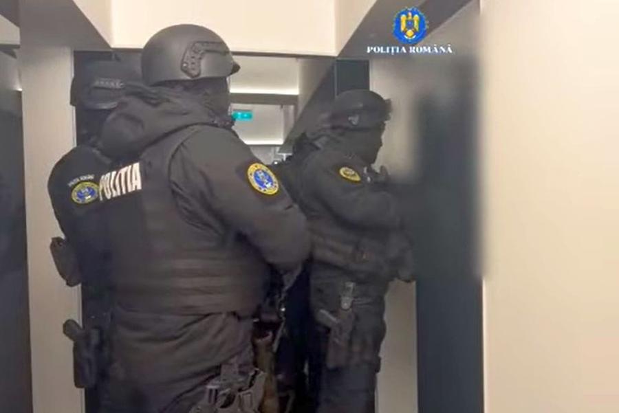 Mascații au descins la multiple adrese din 6 județe și București în ”operațiunea Păulești” Detalii incredibile din „dosarul Păulești” » Câți bani a mizat și a câștigat Gabi Matei pe o cotă 100: „Era combinația lor preferată”