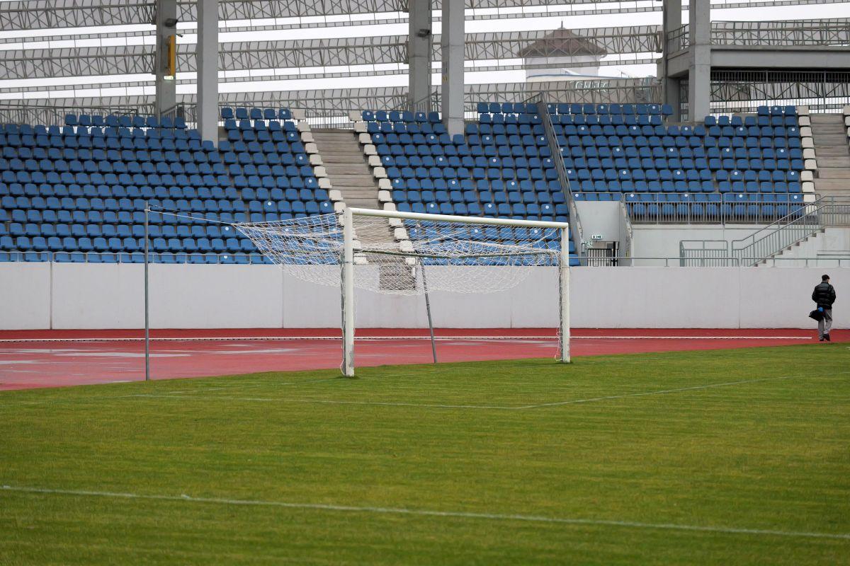 Stadionul funcționarilor! Pe arena unde Pandurii îngenunchea granzii mai „joacă” doar angajații de la primărie! GSP a descins la Târgu-Jiu
