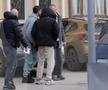 Gabi Matei (geacă neagră), la audieri la Parchetul Ploiești