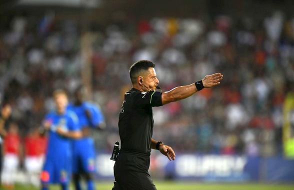 Ce arbitru va conduce U Cluj - Oțelul, meciul de care se leagă speranțele FCSB-ului