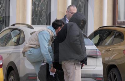Iată ce au decis procurorii în cazul lui Gabi Matei, adus în cătușe azi la Parchet! + Două mandate de arestare pentru 30 de zile