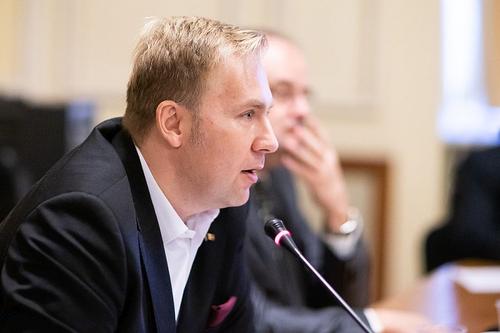 Victor Costache și-a dat demisia din funcția de ministru al Sănătății