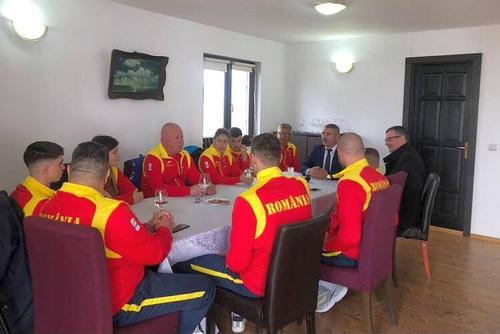 9 români și antrenorii lor au fost la turneul preolimpic de la Londra