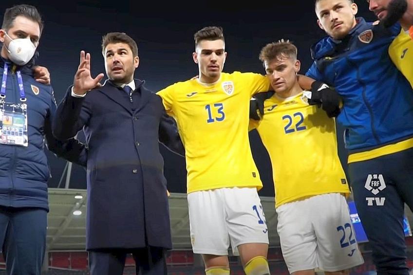 Inspirat, atent și mereu cu un pas înaintea lui Van de Looi, Adrian Mutu a lăsat la vedere anii petrecuți în țara în care tactica e ridicată la rang de religie, Italia.