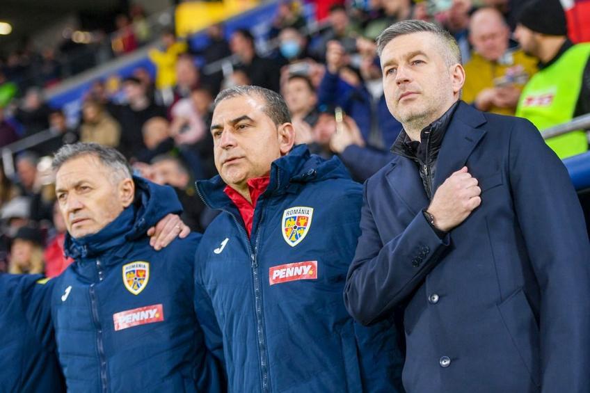 Staff-ul tehnic al primei reprezentative a României // foto: Raed Krishan - GSP