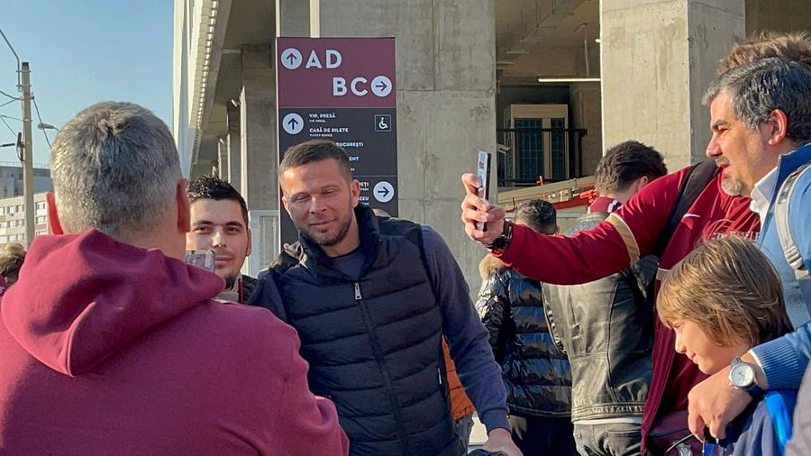 Vladimir Bozovic Ziua pe care Giuleștiul nu o va uita niciodată » Rapid câștigă și meciul seniorilor, iar stadionul e gata pentru Liga 1!