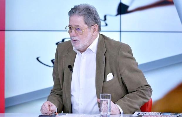 Cornel Dinu îi reproșează lui Edi Iordănescu, după România - Grecia: „De ce a selecționat aceste «trotinete»?”