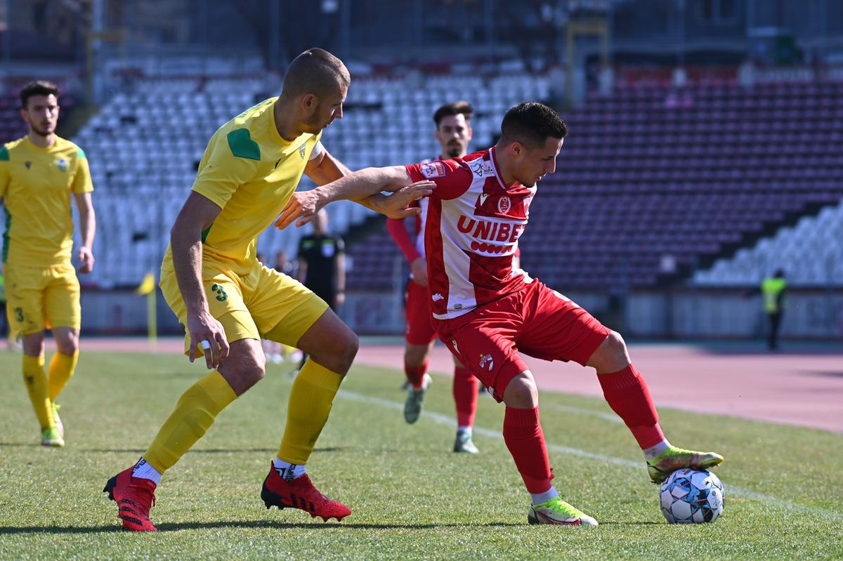 Dinamo, victorie în zece oameni în amicalul cu Zimbru » Eșanu a fost eliminat în finalul primei reprize