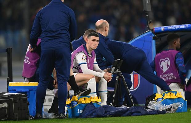 Altă lovitură pentru Guardiola » Starul trimis la naționala Angliei, operat de urgență