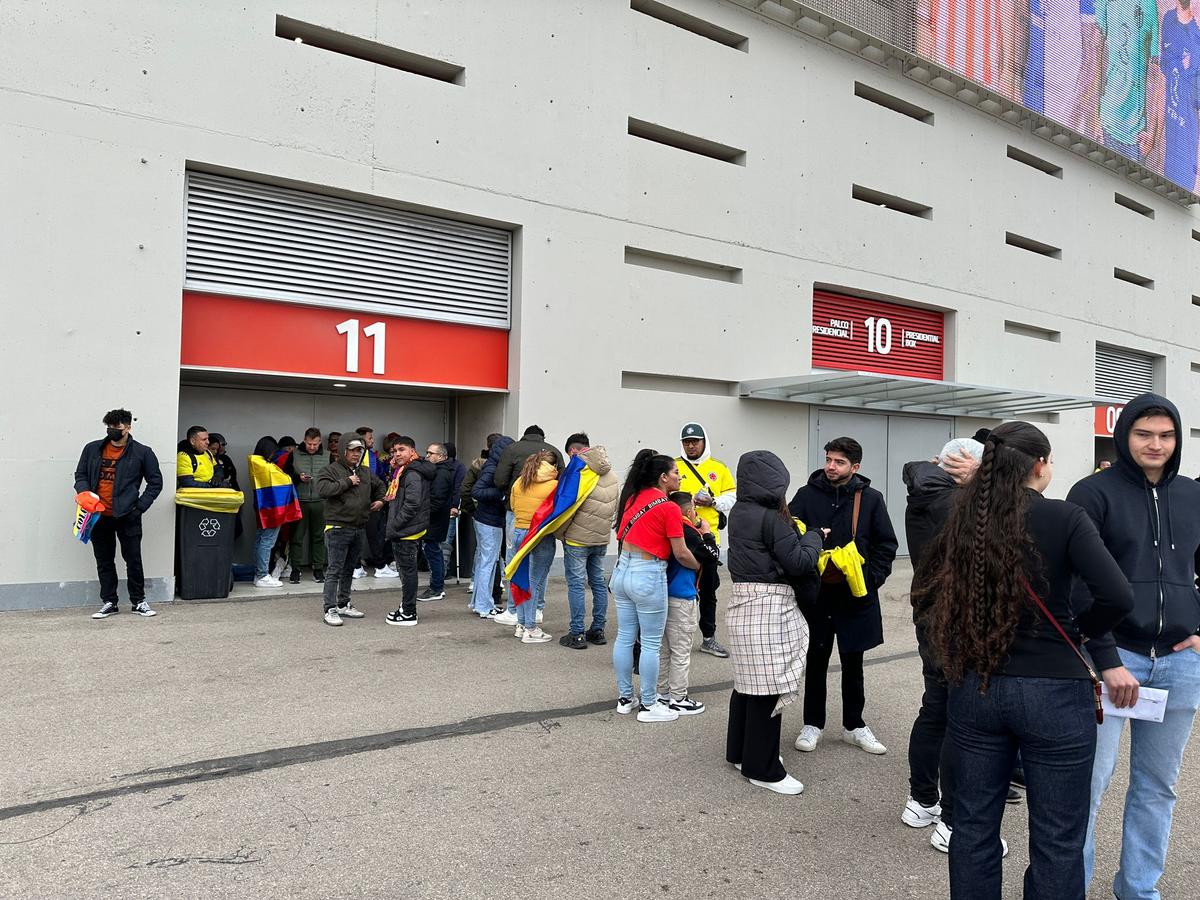 România de pe Metropolitano » Cum au trăit conaționalii amicalul contra Columbiei