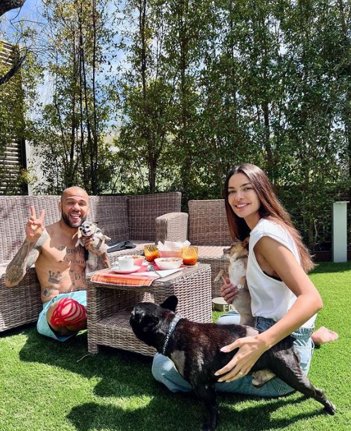 Cum arată casa lui Dani Alves din Barcelona