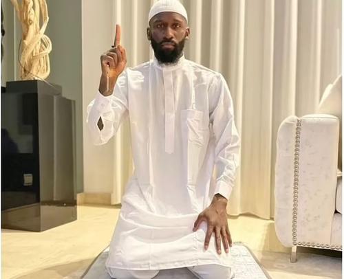 Antonio Rudiger, un musulman practicant, marcând începutul Ramadanului