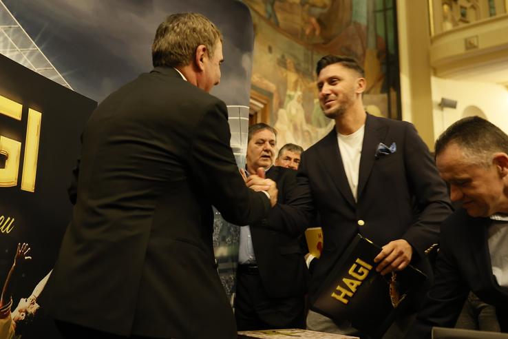 Gică Hagi și-a lansat cartea autobiografică „Drumul meu”. FOTO: Cristi Preda (GSP.RO)