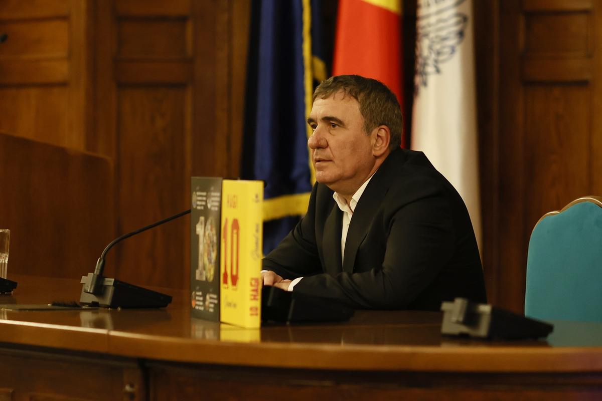 Mircea Lucescu a povestit 3 momente de neuitat cu Hagi: „Atunci s-a ridicat Gică și i-a pus la punct pe toți”