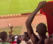 „Dawa eee” » Imagini colosale cu fundașul de la FCSB printre fanii din Africa