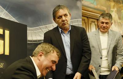 Marius Lăcătuș a reacționat după ce Mircea Lucescu a amenințat cu demisia: „Nu lasă lucrurile nerezolvate”