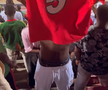 „Dawa eee” » Imagini colosale cu fundașul de la FCSB printre fanii din Africa