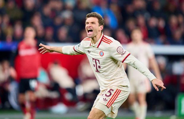Se transferă Thomas Muller în Serie A? » Două mari rivale îl curtează. Un fost coleg îl asaltează cu mesaje!
