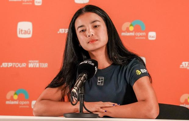 Surpriză la Miami » Iga Swiatek a fost învinsă în sferturi de finală de o jucătoare din Filipine de pe locul 140 WTA