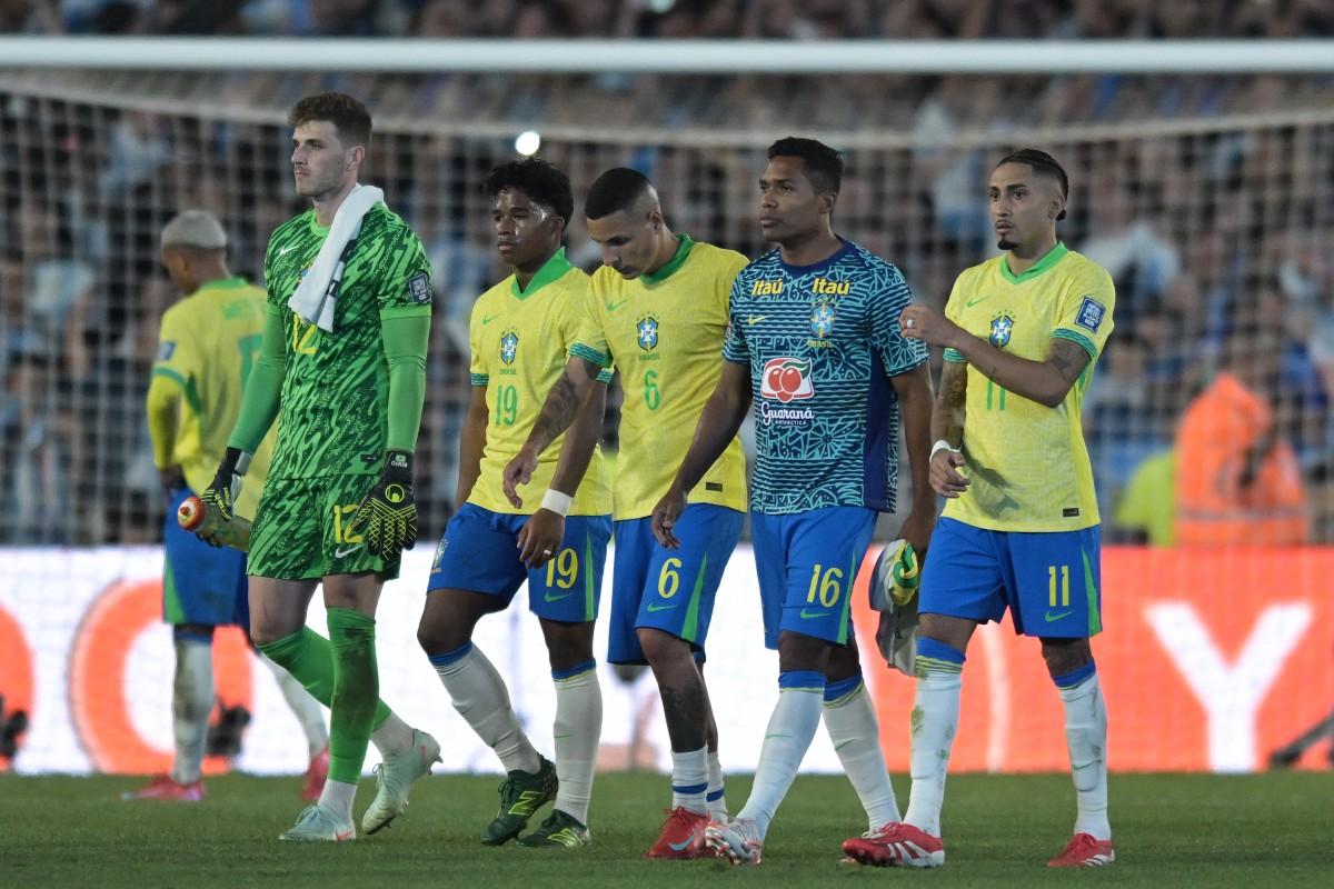 E pe făraș după umilința istorică din Argentina - Brazilia! 4 posibili înlocuitori ai selecționerului: a apărut un nume-surpriză
