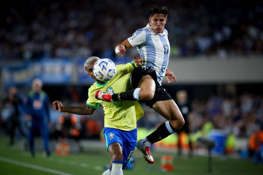 Ironii după Superclasico: „Ei au vorbit, noi i-am învățat fotbal. Minut de reculegere pentru o Brazilie moartă!”