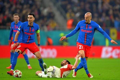 Adrian Șut (stânga) s-a accidentat, foto: Imago Images