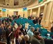 Marilena a stat la coada de 100 de persoane pentru a primi un autograf de la Gică Hagi. FOTO: Andrei Crăițoiu (GSP.RO)