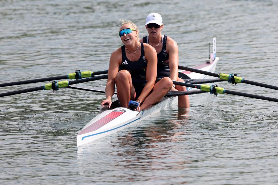 Rebecca Wilde și Mathilda Hodgkins-Byrne/Foto: Getty Images Învinsă de Ancuța Bodnar și Simona Radiș la Paris, o canotoare britanică face dezvăluiri șocante: „Orice creșteri ale chiriei sau ale altor facturi mă umplu de groază”