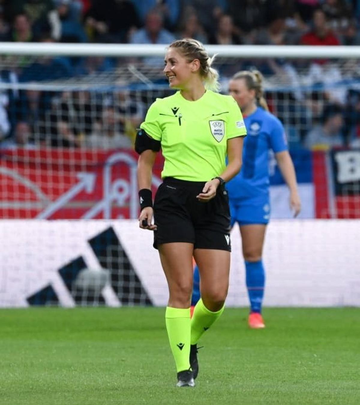 Alina Peșu, arbitru FIFA