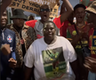 „Dawa eee” » Imagini colosale cu fundașul de la FCSB printre fanii din Africa