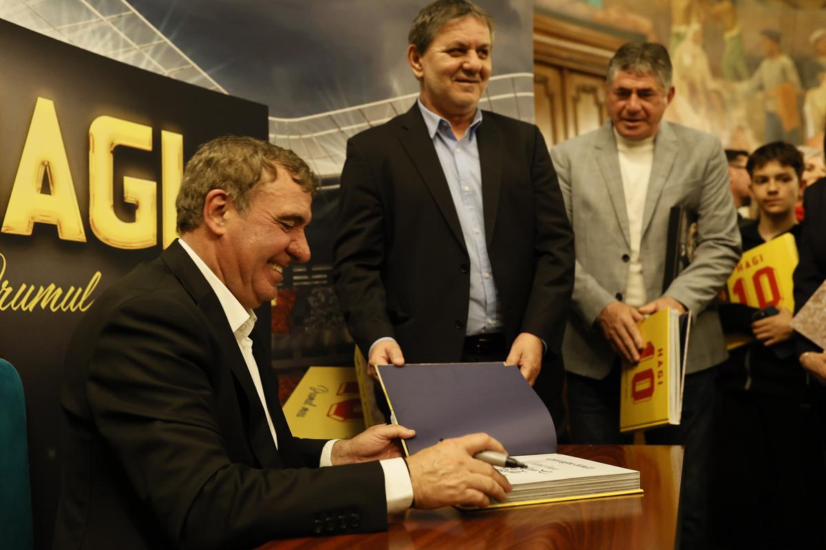 S-au ignorat total la lansarea cărții lui Gică Hagi! De ce Mircea Lucescu și Giovanni Becali sunt în „război”: „Cea mai mare greșeală a vieții mele!”