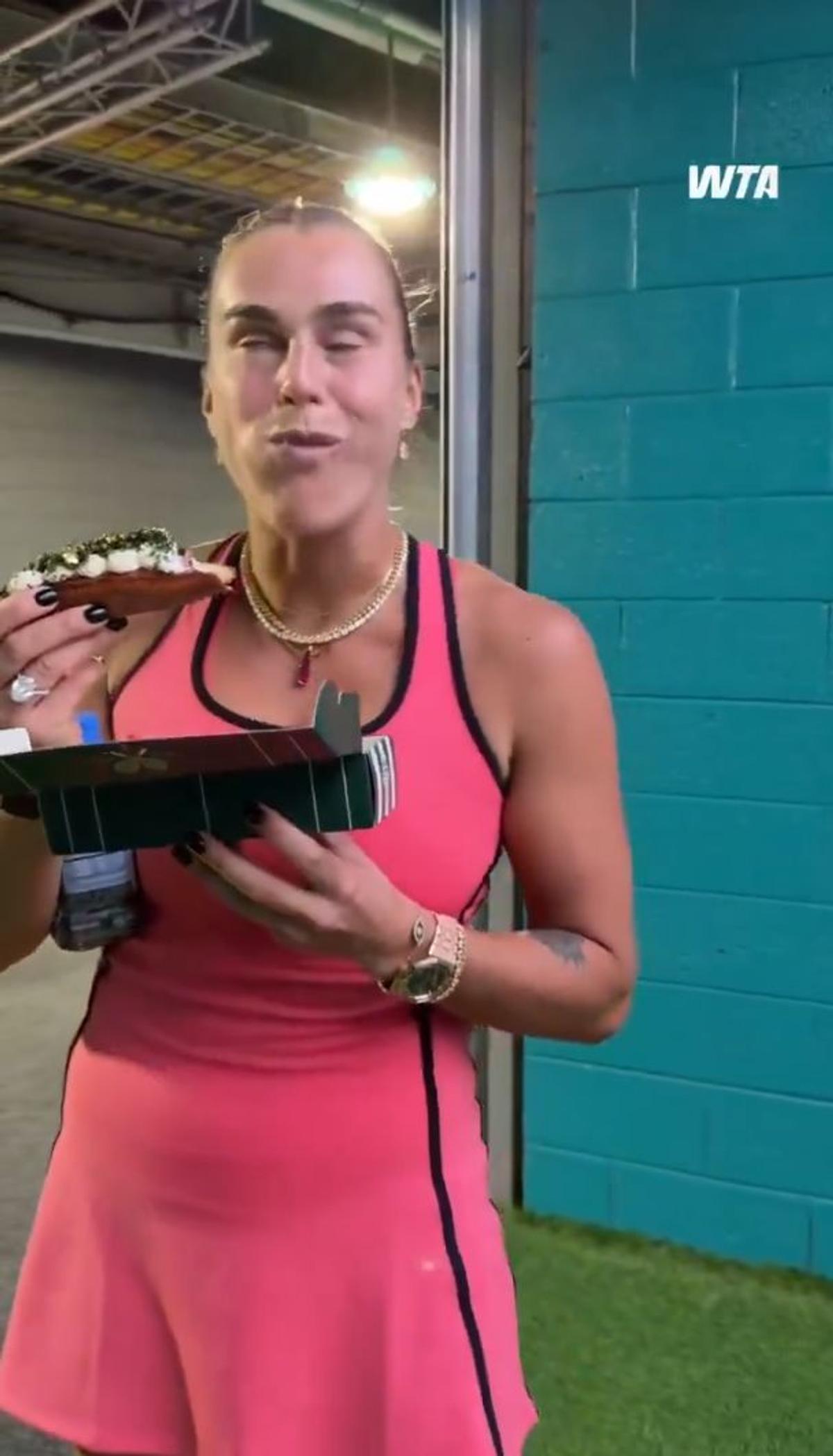 Reacția Arynei Sabalenka când a gustat cel mai scump hot-dog din lume: „Oh, Doamne...” » Cât costă și ce conține