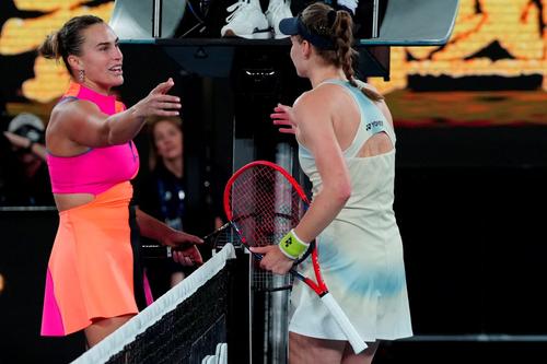 Aryna Sabalenka și Elena Rybakina, aici după finala de la Australian Open 2026 Foto: Imago Images