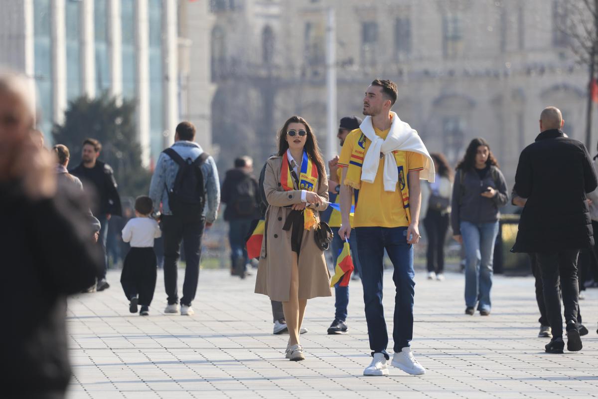 Imagini din jurul stadionului înainte de Turcia - România