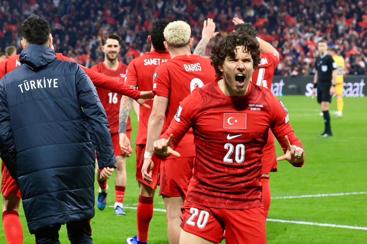 Golul lui Ferdi Kadioglu din Turcia - România
