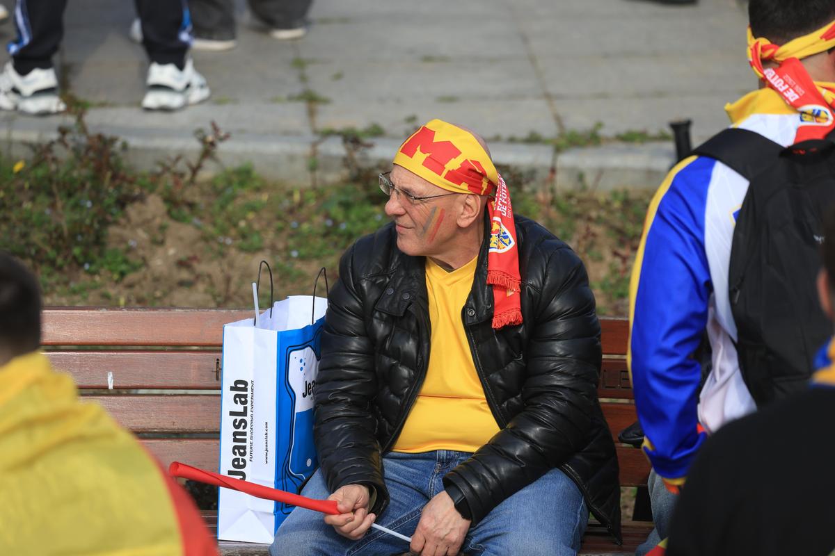 Imagini din jurul stadionului înainte de Turcia - România