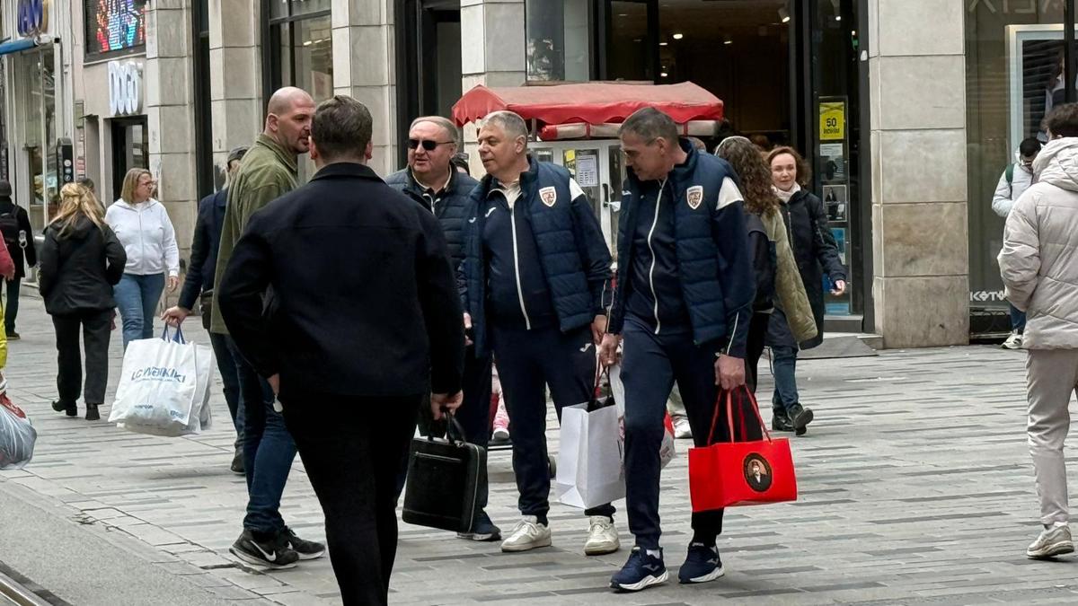 Alexandru Meszar și oficialii FRF au ieșit să își cumpere baclava din Istanbul