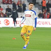 Ianis Hagi / România, la încălzire înaintea meciului cu Turcia / FOTO: GSP.ro