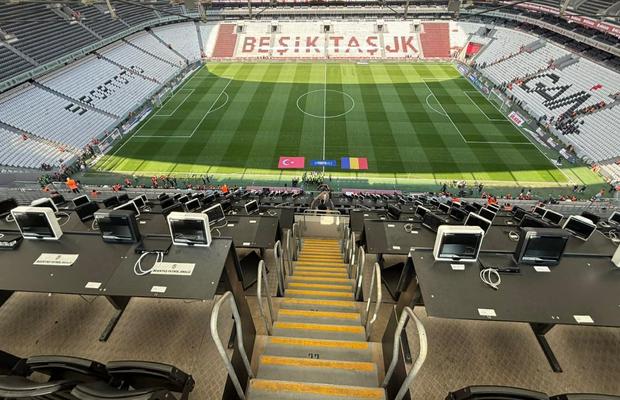 Umilință totală pentru Arena Națională! » Ce am găsit pe Tüpraş Stadium din Istanbul: dotări SF la VIP