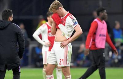 Căpitanul lui Ajax, ”plângăciosul” de serviciu: ”Ni s-a furat titlul”! Cambuur, ghinion incredibil în liga a doua olandeză