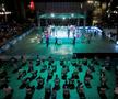 GALERIE FOTO Box în vremea pandemiei » Pugiliști stropiți cu dezinfectant înaintea luptelor și spectatori distanțați