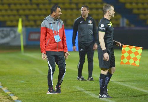 Sepsi a învins-o pe FCSB, scor 2-1, în etapa cu numărul 3 din play-off. Helmuth Duckadam (62 de ani) crede că Toni Petrea (46 de ani) o să vorbească la un moment dat despre implicarea lui Gigi Becali la echipă.