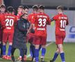Thomas Neubert, preparatorul fizic al lui FCSB eliminat pentru proteste după meciul cu Sepsi (1-2), a fost suspendat o lună! Practic, nu va mai putea să stea pe banca roș-albaștrilor până la finalul campionatului.