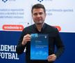 Selecționerii Mirel Rădoi, Adrian Mutu și ceilalți absolvenți ai examenului pentru licența PRO au primit diplomele