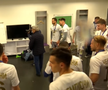 Mircea Lucescu, așa cum nu l-ați mai văzut! A fost aruncat în sus și udat cu șampanie în vestiar