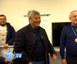 Mircea Lucescu, așa cum nu l-ați mai văzut! A fost aruncat în sus și udat cu șampanie în vestiar